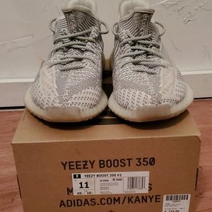 Yeezy Boost 350 V2